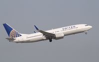 N26208 @ KFLL - Boeing 737-800