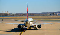 N860RW @ KDCA - Taxi DCA - by Ronald Barker
