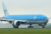 PH-BQF @ EHAM - KLM Asia Boeing B777-206/ER landing in EHAM/AMS