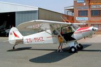 ZS-MHZ @ FALA - Piper PA-18-150 Super Cub [1809025] Lanseria~ZS 05/10/2003 - by Ray Barber
