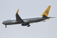 D-ABUM @ LOWW - Condor Boeing 767 - by Thomas Ranner