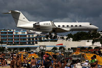N728LB @ SXM - Over famous Maho Beach