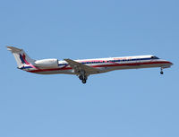 N668HH @ DFW - American Eagle landing at DFW Airport