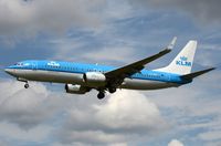 PH-BXC @ EGLL - KLM B738 arriving in LHR - by FerryPNL