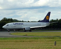 D-ABET @ EGPH - Lufthansa B737-300 rolls out on landing about to turn onto taxiway bravo 1