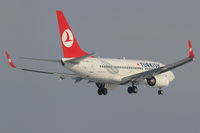 TC-JKN @ LOWW - Turkish Airlines Boeing 737