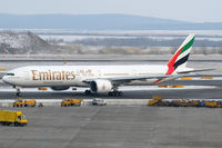 A6-EBG @ VIE - Emirates