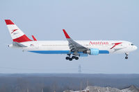 OE-LAT @ VIE - Austrian Airlines - by Joker767