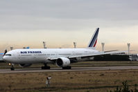 F-GSQT @ LFPO - Landing runway 26