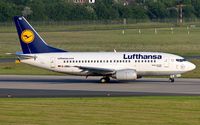 D-ABIU @ EDDL - line up for departure - by Friedrich Becker
