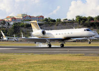 N500RH @ TNCM - N500RH