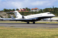 N711LS @ TNCM - N711LS