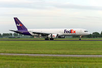 N918FD @ EHAM - FedEx-Federal Express Boeing B757-232A(F) landing in EHAM/AMS