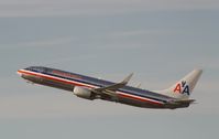 N830NN @ KLAX - Boeing 737-800 - by Mark Pasqualino