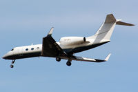 P4-BFL @ LEMD - Landing on Madrid-Barajas - by Pedro M. Moreno