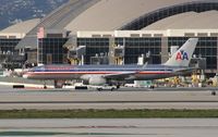 N194AA @ KLAX - Boeing 757-200