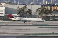 N614SK @ KLAX - CL-600-2C10