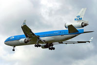 PH-KCB @ EHAM - KLM Royal Dutch Airlines McDonnell Douglas MD-11 final approach