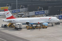 OE-LBI @ LOWW - Austrian Airbus A320 - by Thomas Ranner