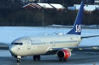 LN-RCZ @ ENTC - SAS  B737 at Tromso