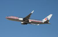 N383AN @ KLAX - Boeing 767-300 - by Mark Pasqualino