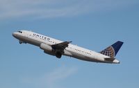 N474UA @ KLAX - Airbus A320