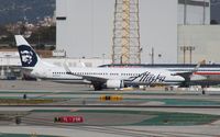 N526AS @ KLAX - Boeing 737-800 - by Mark Pasqualino