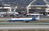 N762SK @ KLAX - CL-600-2C10