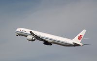 B-2086 @ KLAX - Boeing 777-300ER - by Mark Pasqualino