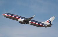 N842NN @ KLAX - Boeing 737-800 - by Mark Pasqualino