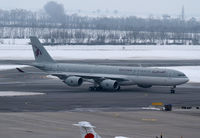 A7-HHH @ LOWW - Qatar Amiri Flight Airbus A340