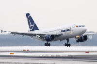 YR-LCB @ VIE - Romania - Government - (TAROM) - by Chris Jilli