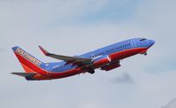 N291WN @ KFLL - Boeing 737-700 - by Mark Pasqualino
