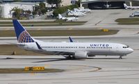 N77525 @ KFLL - Boeing 737-800