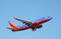 N474WN @ KFLL - Boeing 737-700 - by Mark Pasqualino
