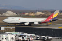 HL7413 @ LOWW - Asiana Airlines Boeing 747 - by Thomas Ranner