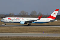 OE-LAT @ VIE - Austrian Airlines - by Joker767