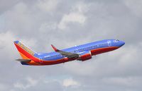 N623SW @ KFLL - Boeing 737-300 - by Mark Pasqualino
