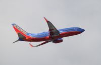 N741SA @ KFLL - Boeing 737-700 - by Mark Pasqualino