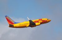 N781WN @ KFLL - Boeing 737-700 - by Mark Pasqualino
