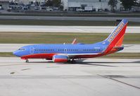N908WN @ KFLL - Boeing 737-700 - by Mark Pasqualino