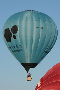 G-TSWI - At the Icicle Balloon Meet, Savernake. - by Howard J Curtis