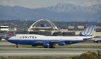 N182UA @ KLAX - Arriving at LAX on 25L - by Todd Royer