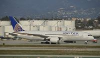 N26906 @ KLAX - Taxiing to gate at LAX - by Todd Royer
