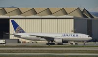 N784UA @ KLAX - Taxiing to gate at LAX - by Todd Royer
