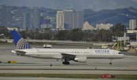 N536UA @ KLAX - Taxiing to gate at LAX - by Todd Royer