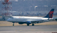 N818MD @ KDCA - Landing DCA - by Ronald Barker