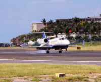 N65HU @ TNCM - N65HU