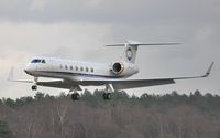 M-USIC @ EGHH - Short finals to 26 - by John Coates