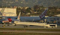 N807SK @ KLAX - Taxiing to gate at LAX - by Todd Royer